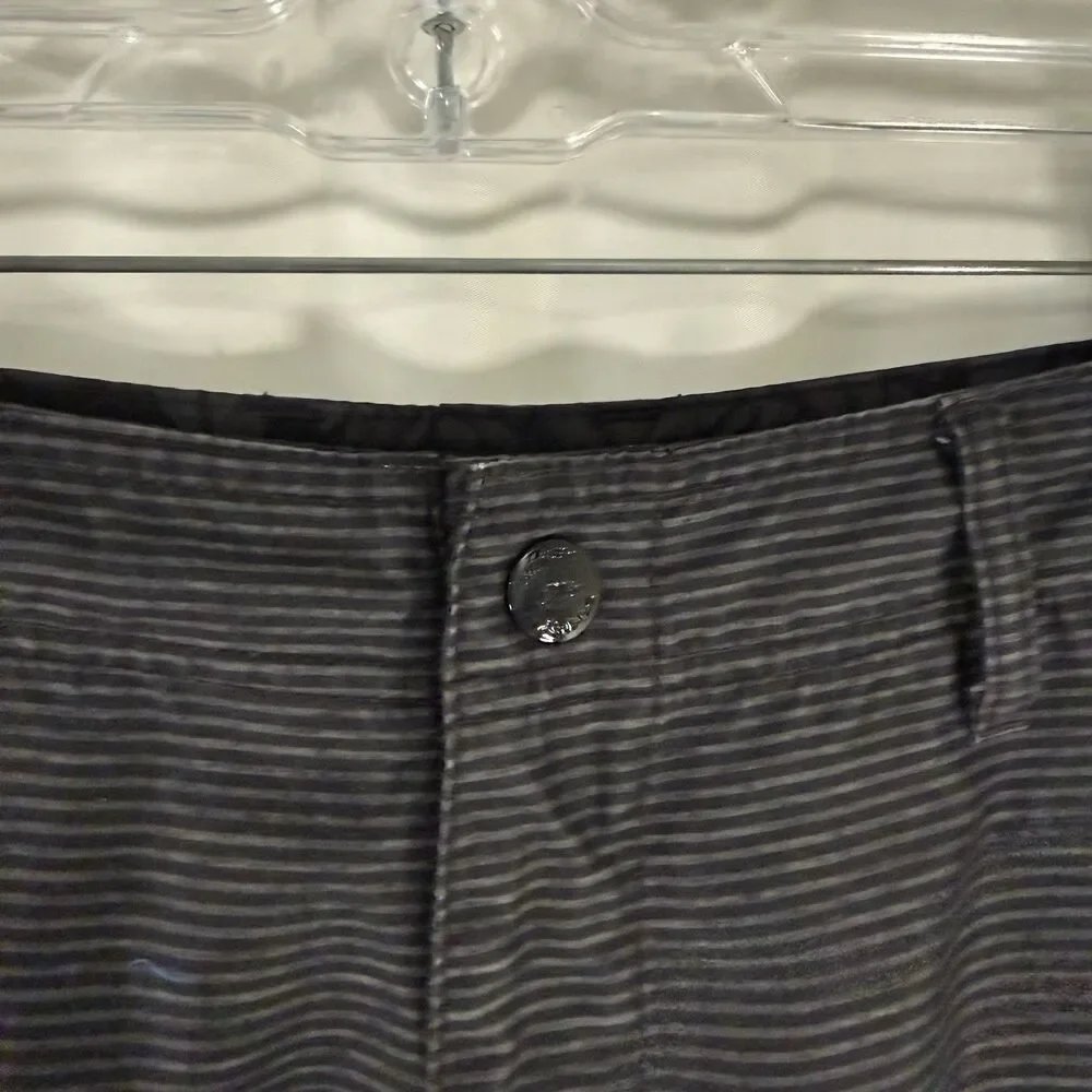 Oakley Hybrid Swim Shorts Men's 34 Black Grey Striped Cargo Pocket Snap Button